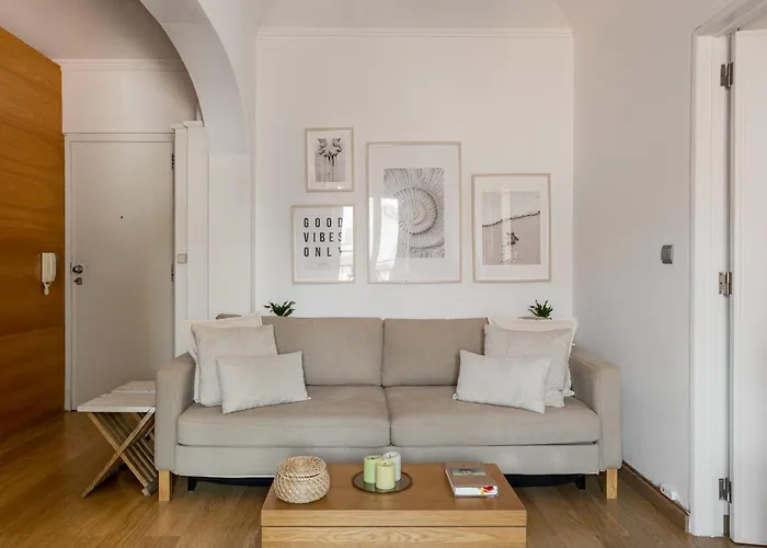 Stylish Hideaway In Heart Of 公寓 *