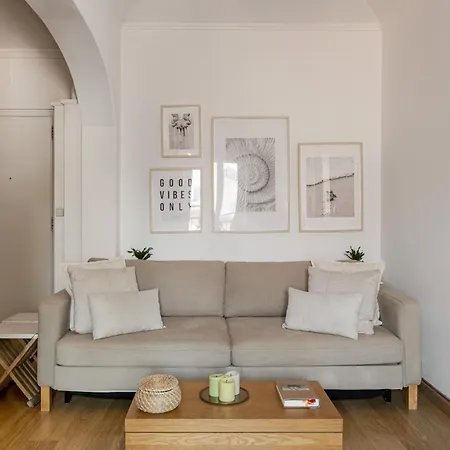Stylish Hideaway In Heart Of Lägenhet *