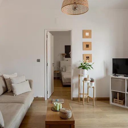 Stylish Hideaway In Heart Of