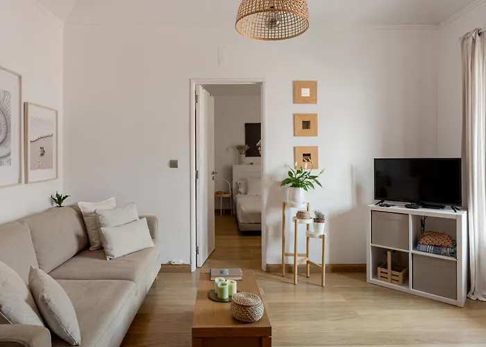 Stylish Hideaway In Heart Of