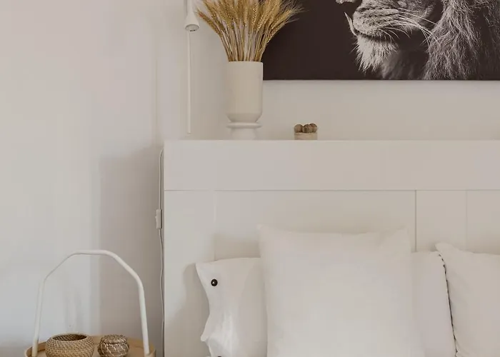 Stylish Hideaway In Heart Of Lejlighed Cascais