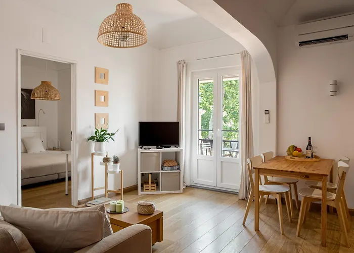 Stylish Hideaway In Heart Of Apartamento *